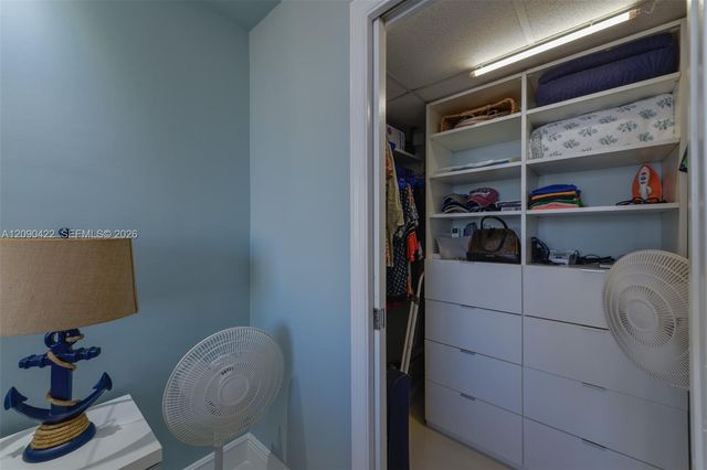 1980 S Ocean Drive 11M, Hallandale Beach, FL 33009