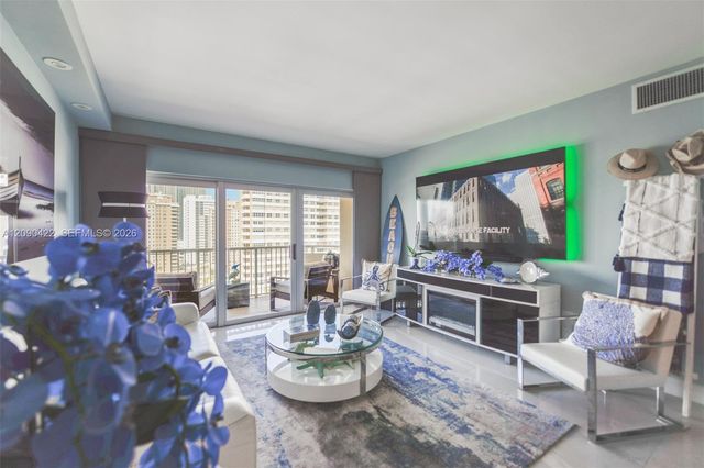 1980 S Ocean Drive 11M, Hallandale Beach, FL 33009