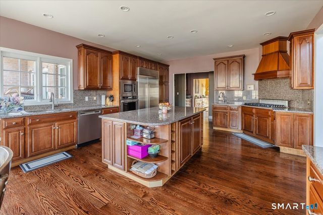 8 Nod Hill Road, Oxford, CT 06478