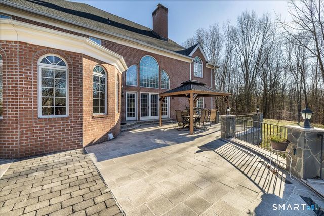 8 Nod Hill Road, Oxford, CT 06478