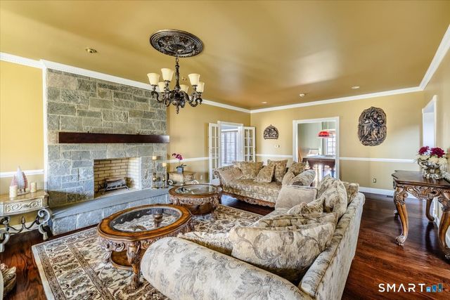 8 Nod Hill Road, Oxford, CT 06478