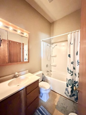1848 Kerrybrook Court 1848, Sycamore, IL 60178