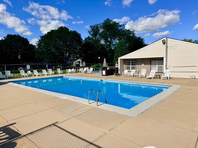 1848 Kerrybrook Court 1848, Sycamore, IL 60178