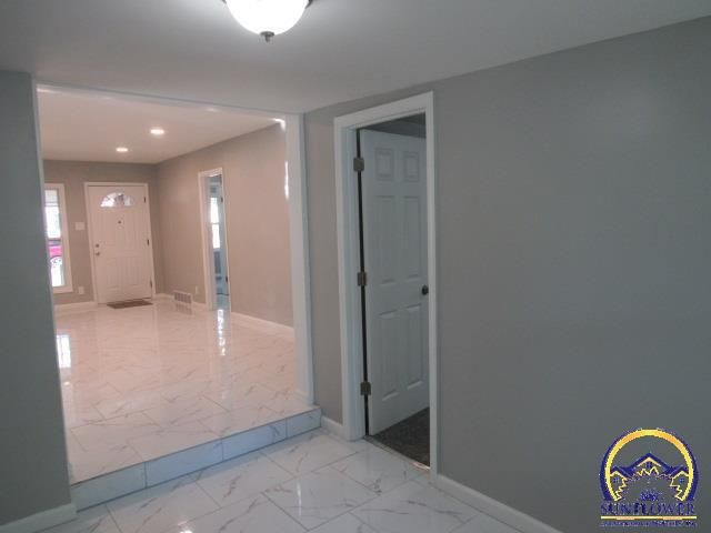 2215 SW 8th Ave, Topeka, KS 66605