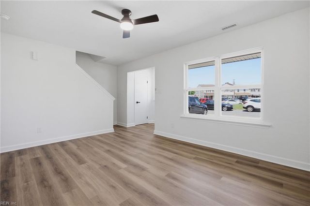 2510 King CT, Chesapeake, VA 23324