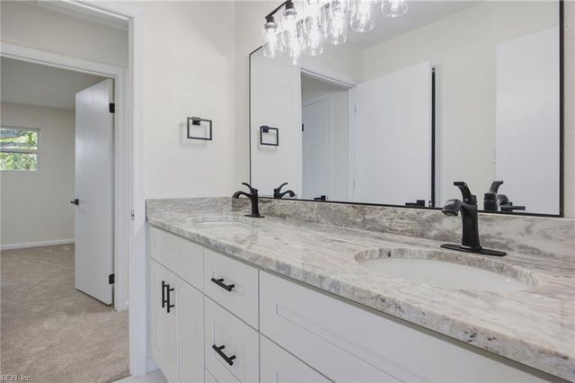 2510 King CT, Chesapeake, VA 23324