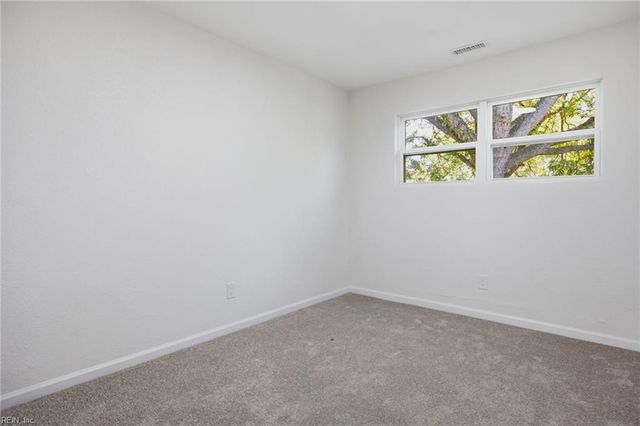 2510 King CT, Chesapeake, VA 23324