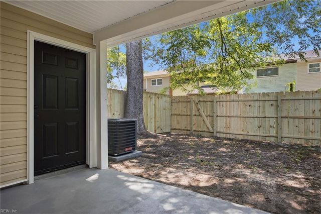 2510 King CT, Chesapeake, VA 23324