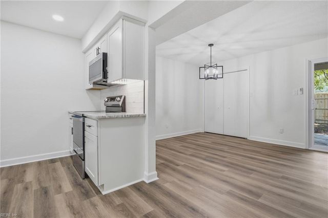 2510 King CT, Chesapeake, VA 23324