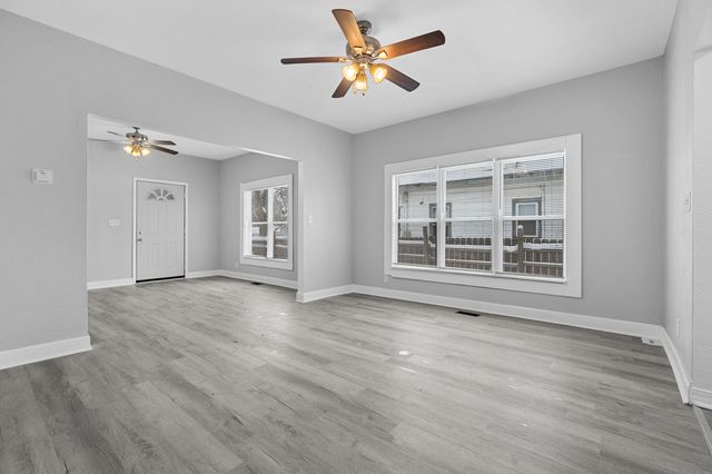 546 Washburn Avenue, Kalamazoo, MI 49048