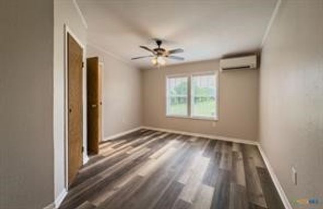 3627 N Katy Road, Ross, TX 76640