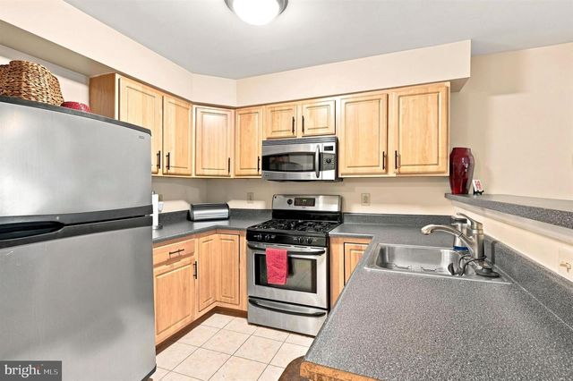 5018 WALNUT ST, Philadelphia, PA 19139