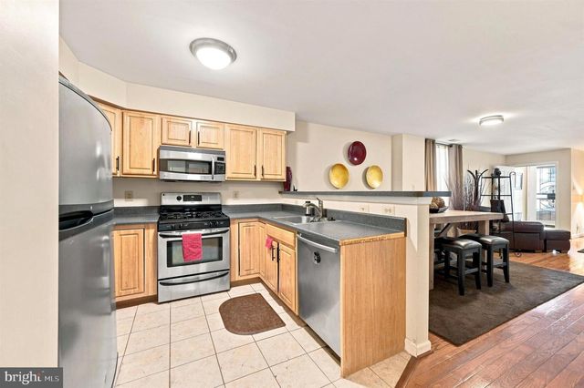 5018 WALNUT ST, Philadelphia, PA 19139