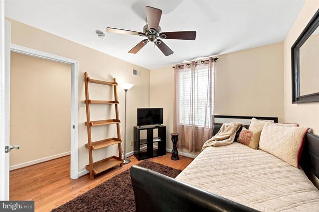 5018 WALNUT ST, Philadelphia, PA 19139