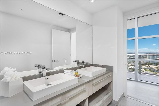 4010 S Ocean Drive R2804, Hollywood, FL 33019