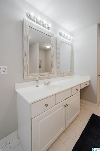 2270 ASCOT LANE, Birmingham, AL 35216