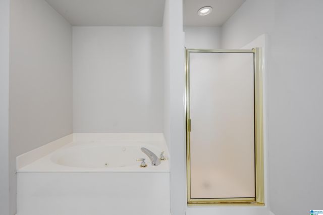 2270 ASCOT LANE, Birmingham, AL 35216