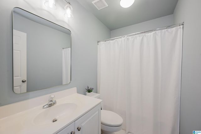 2270 ASCOT LANE, Birmingham, AL 35216