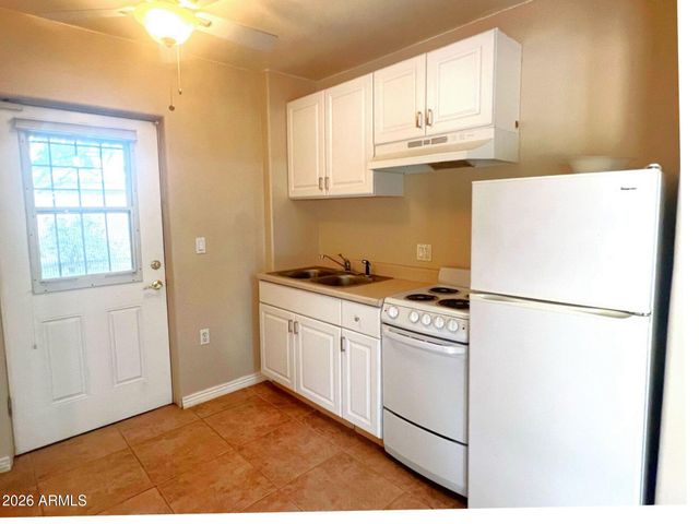 3122 E Monterosa Street, Phoenix, AZ 85016