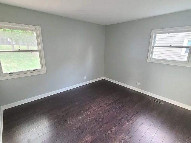 202 E STREAMWOOD Boulevard, Streamwood, IL 60107