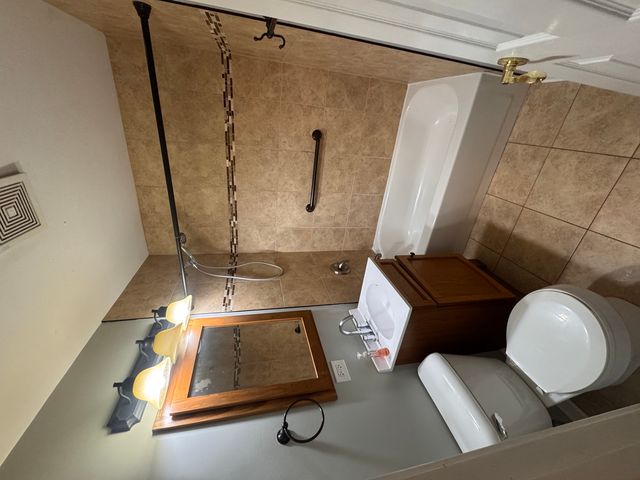 202 E STREAMWOOD Boulevard, Streamwood, IL 60107