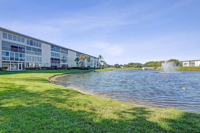 4301 Martinique Circle E4, Coconut Creek, FL 33066