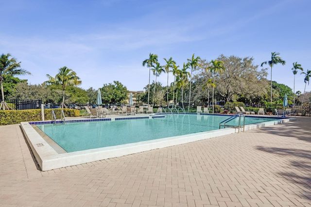 4301 Martinique Circle E4, Coconut Creek, FL 33066