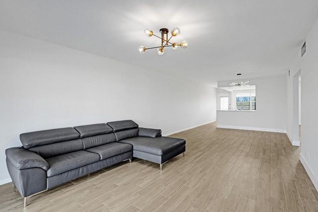 4301 Martinique Circle E4, Coconut Creek, FL 33066