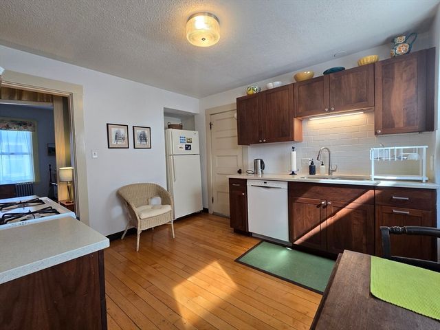 3 Warwick Park 2, Cambridge, MA 02140