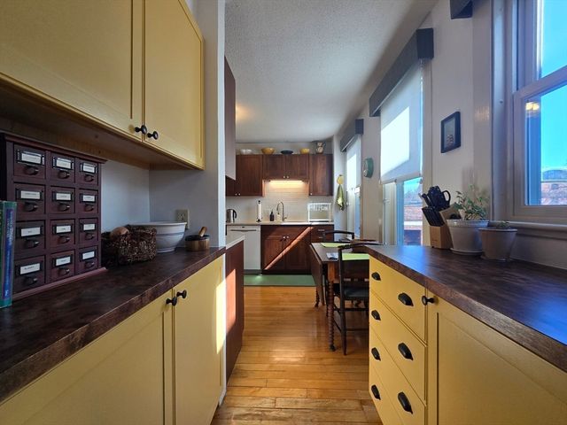 3 Warwick Park 2, Cambridge, MA 02140