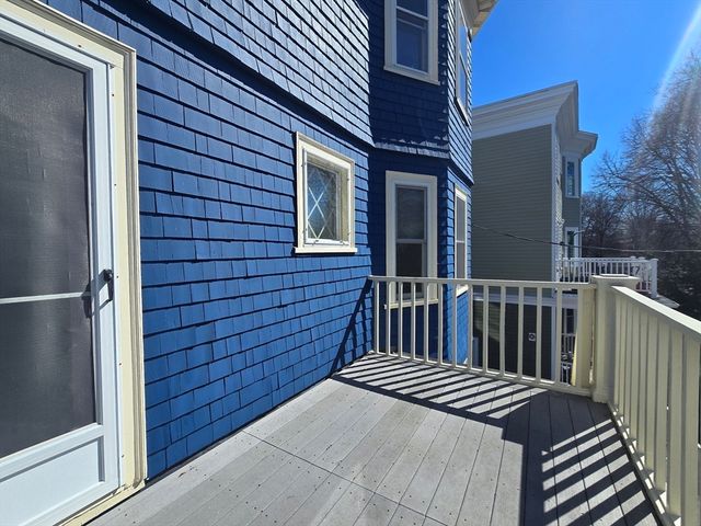 3 Warwick Park 2, Cambridge, MA 02140