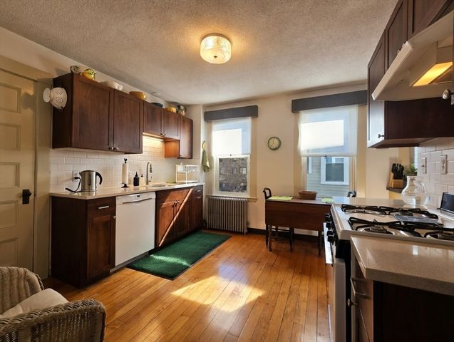 3 Warwick Park 2, Cambridge, MA 02140