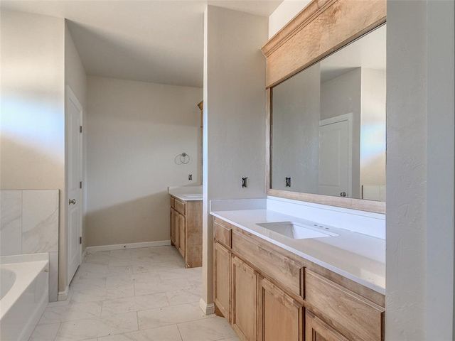 11637 Ward Road, Edmond, OK 73034