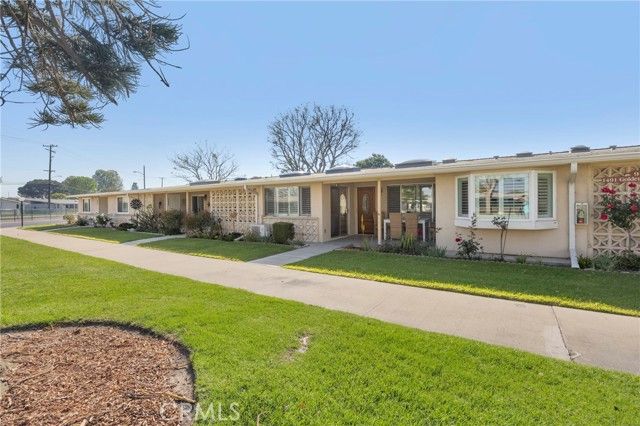 1491 Golden Rain Road 91J, Seal Beach, CA 90740