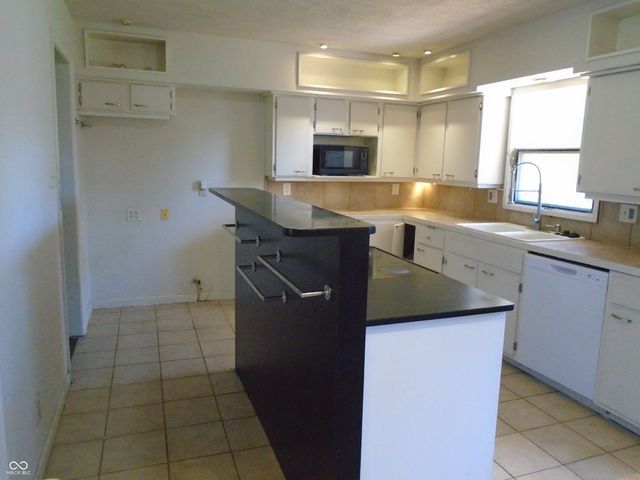 7745 Landau Lane, Indianapolis, IN 46227
