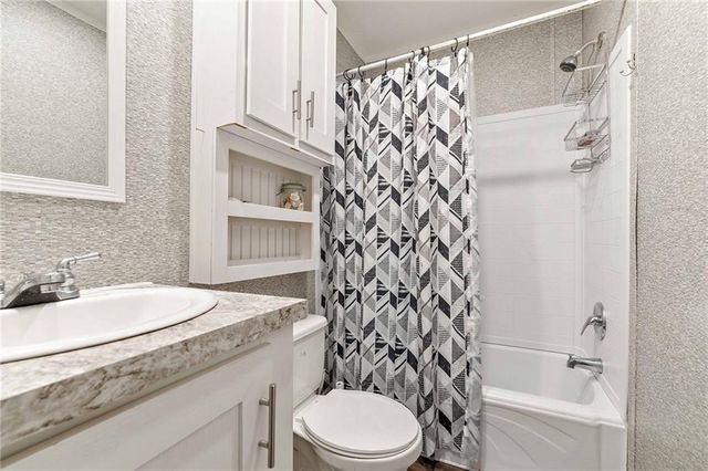 9951 March Pointe Drive, Theodore, AL 36582