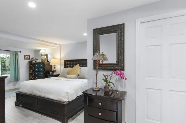 525 Evergreen Drive, Lake Park, FL 33403