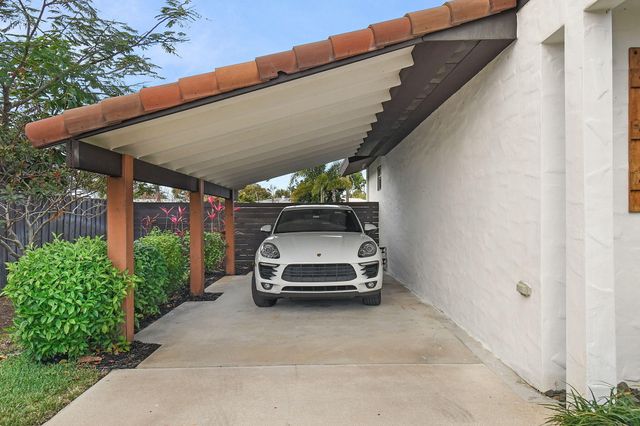 525 Evergreen Drive, Lake Park, FL 33403