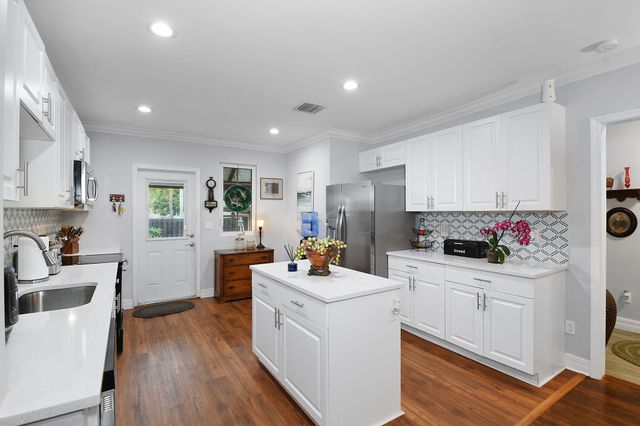 525 Evergreen Drive, Lake Park, FL 33403