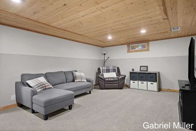 1600 Barbara Ann Drive, Stevensville, MI 49127