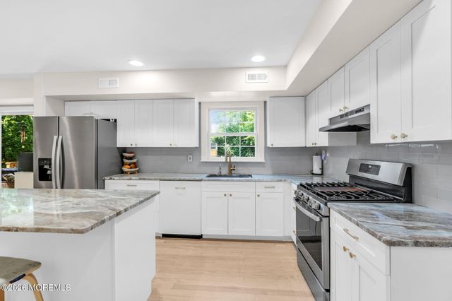 3 Kevin Court, Jackson, NJ 08527