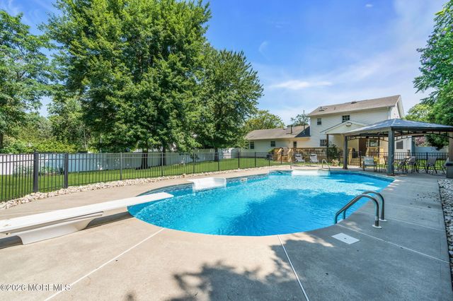 3 Kevin Court, Jackson, NJ 08527