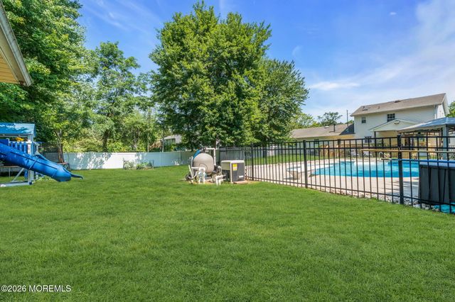 3 Kevin Court, Jackson, NJ 08527