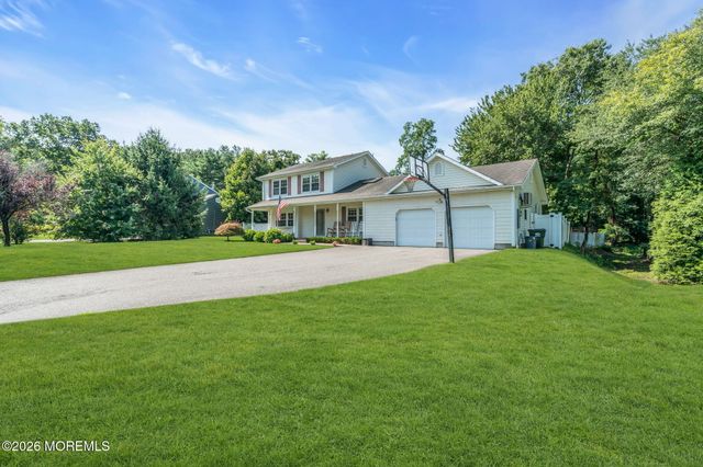 3 Kevin Court, Jackson, NJ 08527
