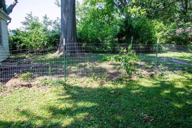 103 E 4th Street, Carrollton, MO 64633