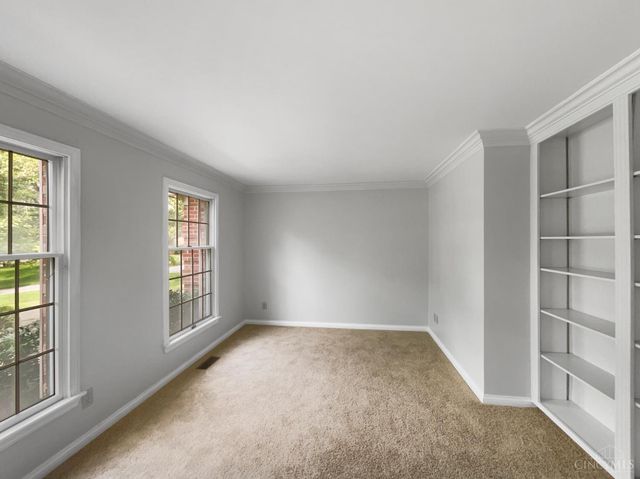 6 Clarke Court, Glendale, OH 45246