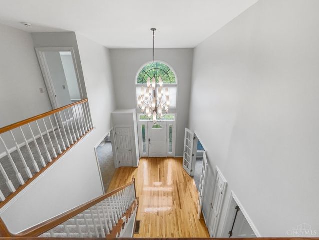 6 Clarke Court, Glendale, OH 45246