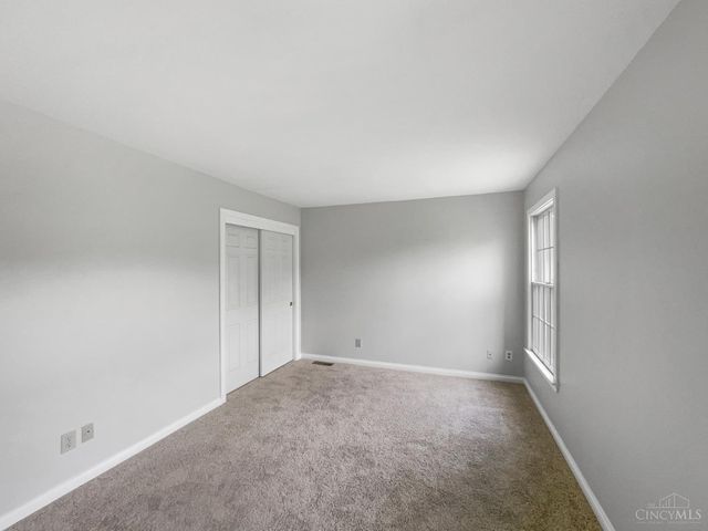 6 Clarke Court, Glendale, OH 45246