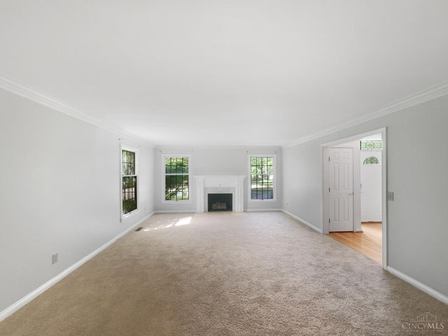 6 Clarke Court, Glendale, OH 45246