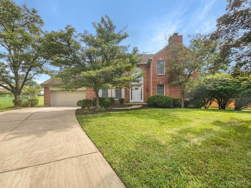 6 Clarke Court, Glendale, OH 45246